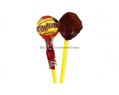 Dulces Cacho Tipicosa Tamarindo Lollipop, bulk Mexican candy with vibrant wrapper and tangy tamarind flavor.