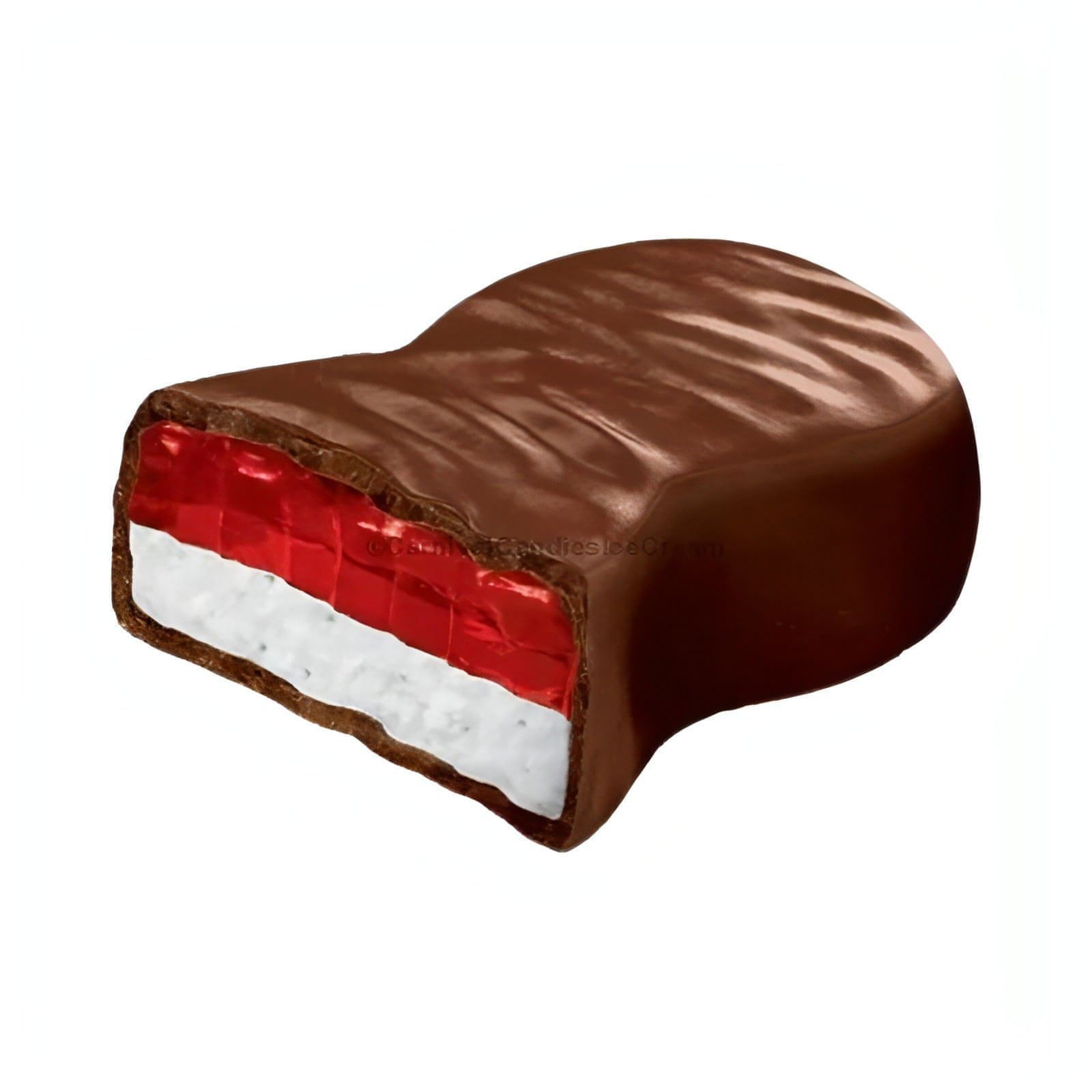 Ricolino Bubu Lubu chocolate bar featuring strawberry and marshmallow filling, ideal bulk Mexican candy.
